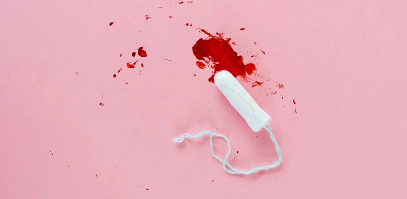 Remove the tampon carefully - disposal of sanitary napkin